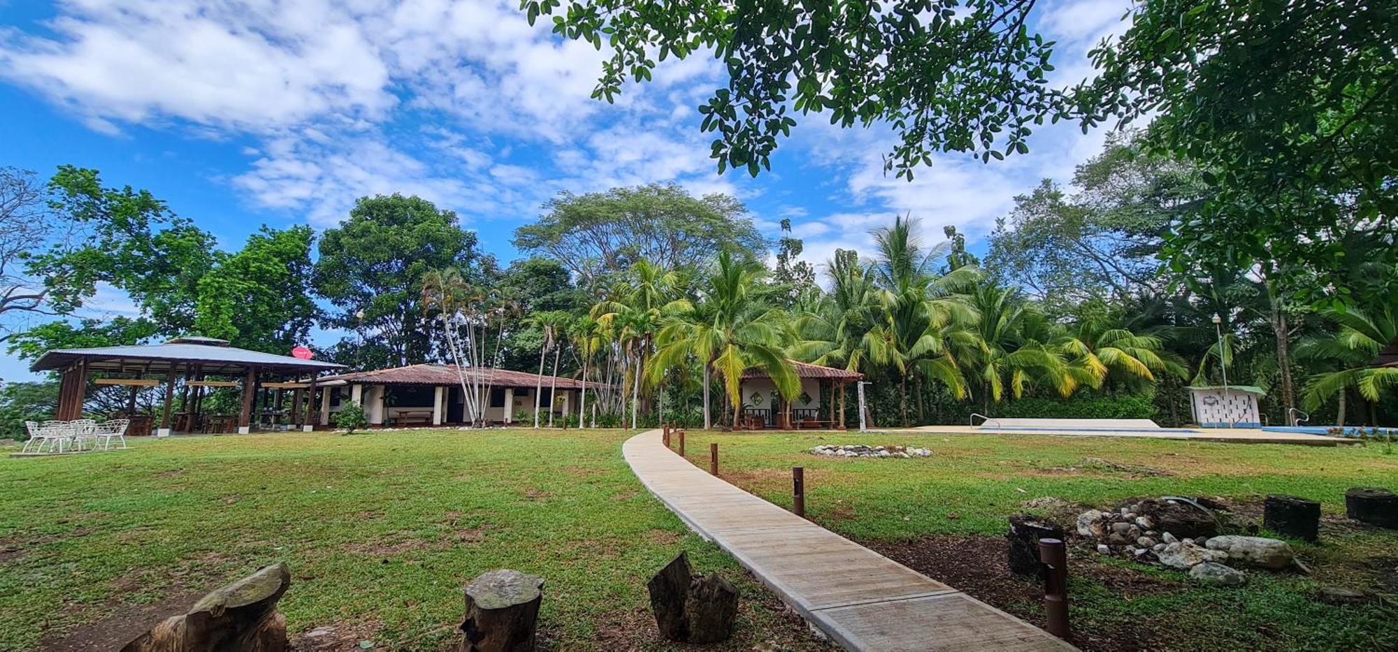 Tarcoles Birding Lodge エクステリア 写真