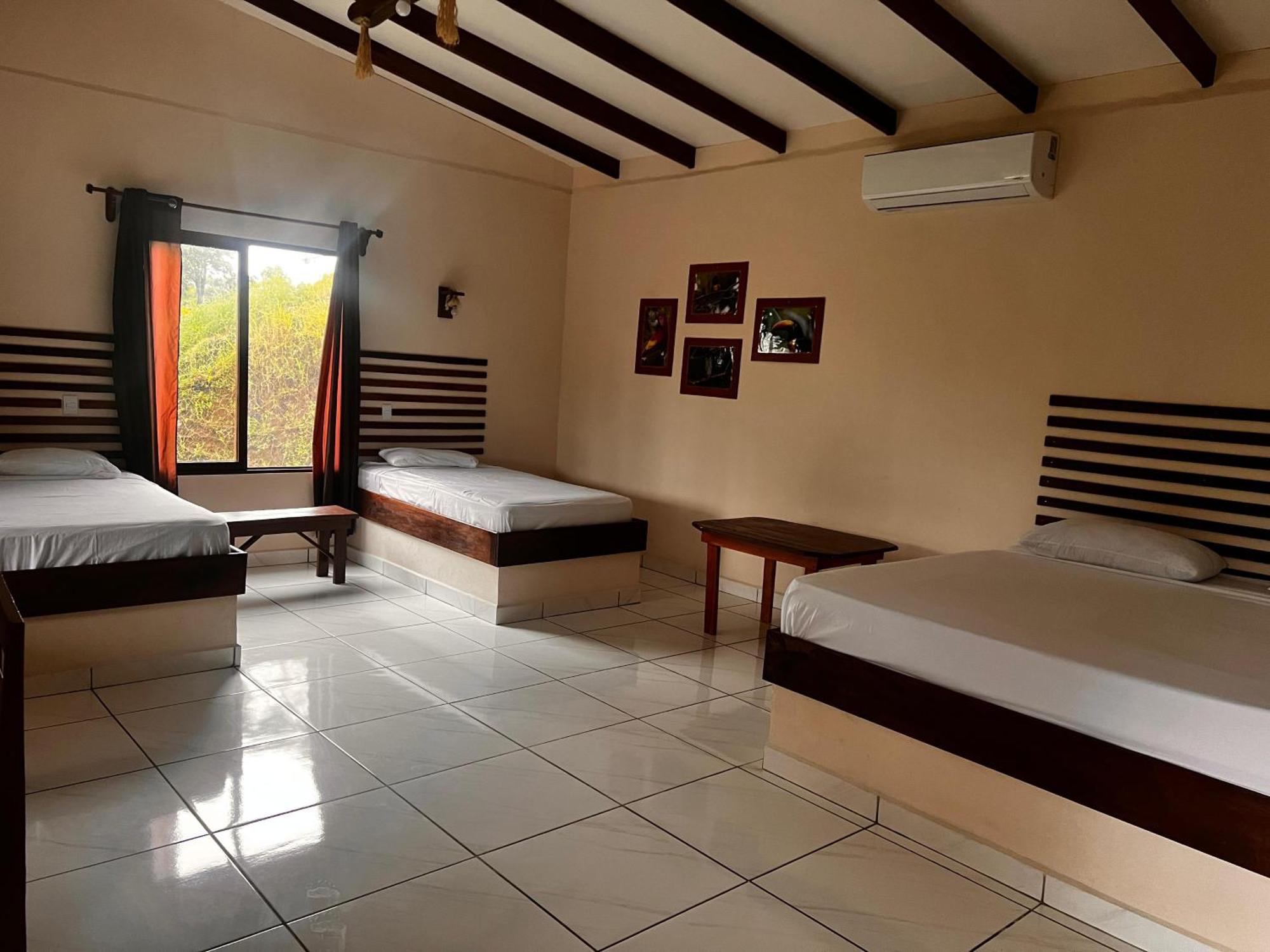 Tarcoles Birding Lodge エクステリア 写真